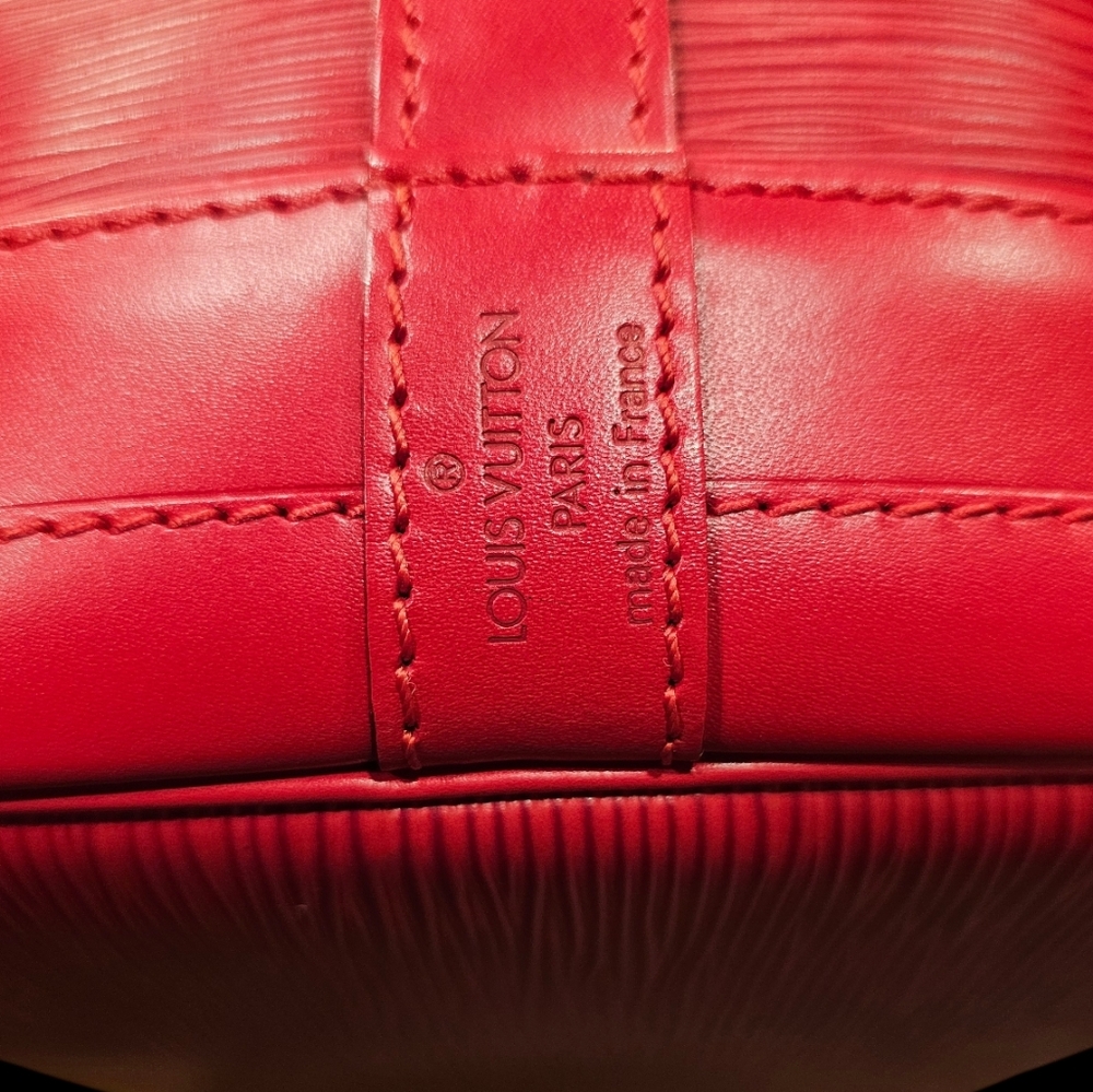 LOUIS VUITTON Vintage Epi Noe in Castillan Red - GORGEOUS! - Picture 6 of 11